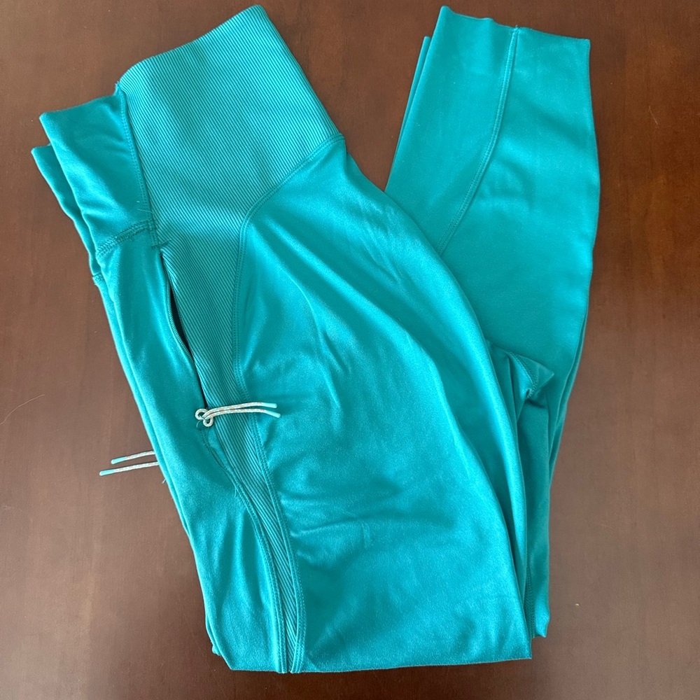 All in Motion Turquoise Leggings